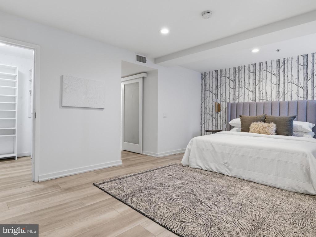 200 CHRISTIAN STREET 12