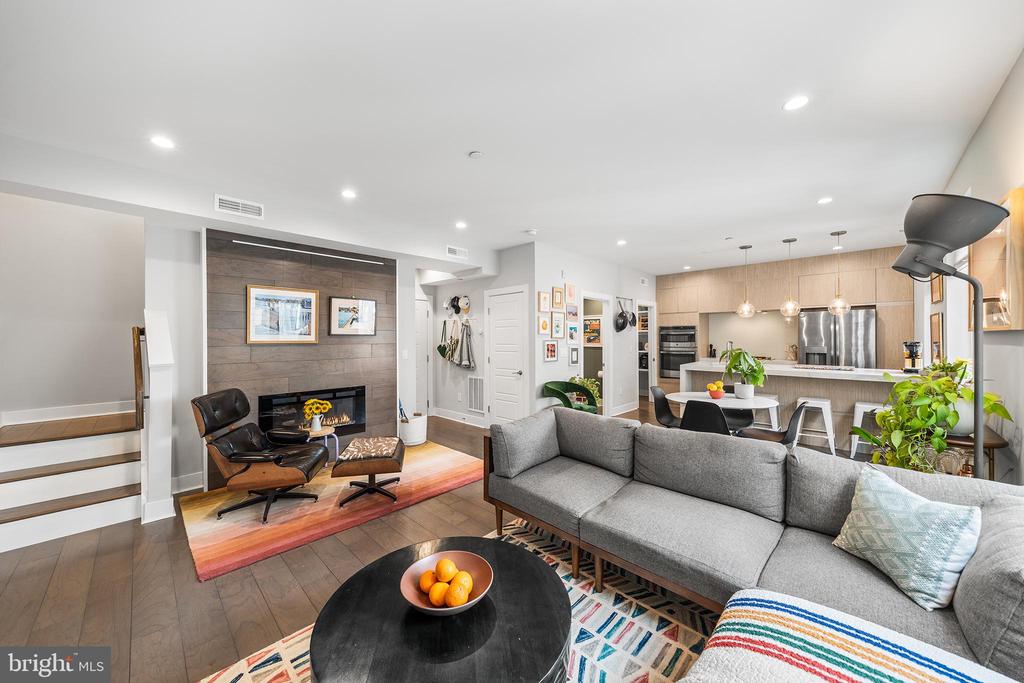 1405 FRANKFORD AVENUE 21 403