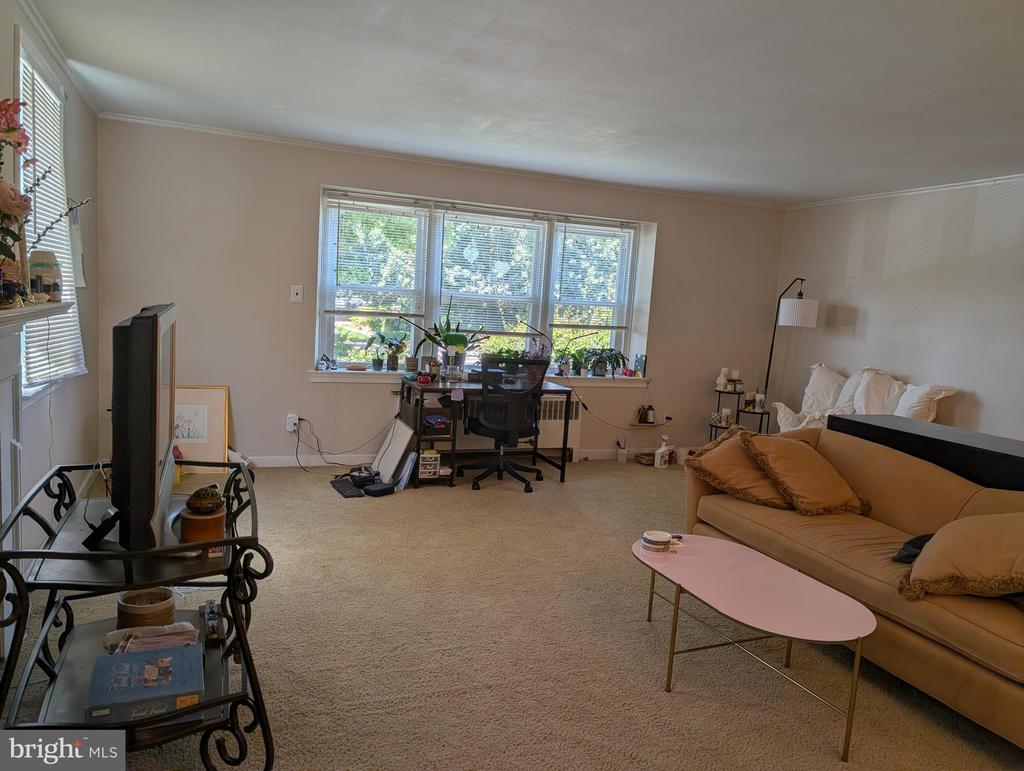 2433 N 50TH STREET 1ST FL