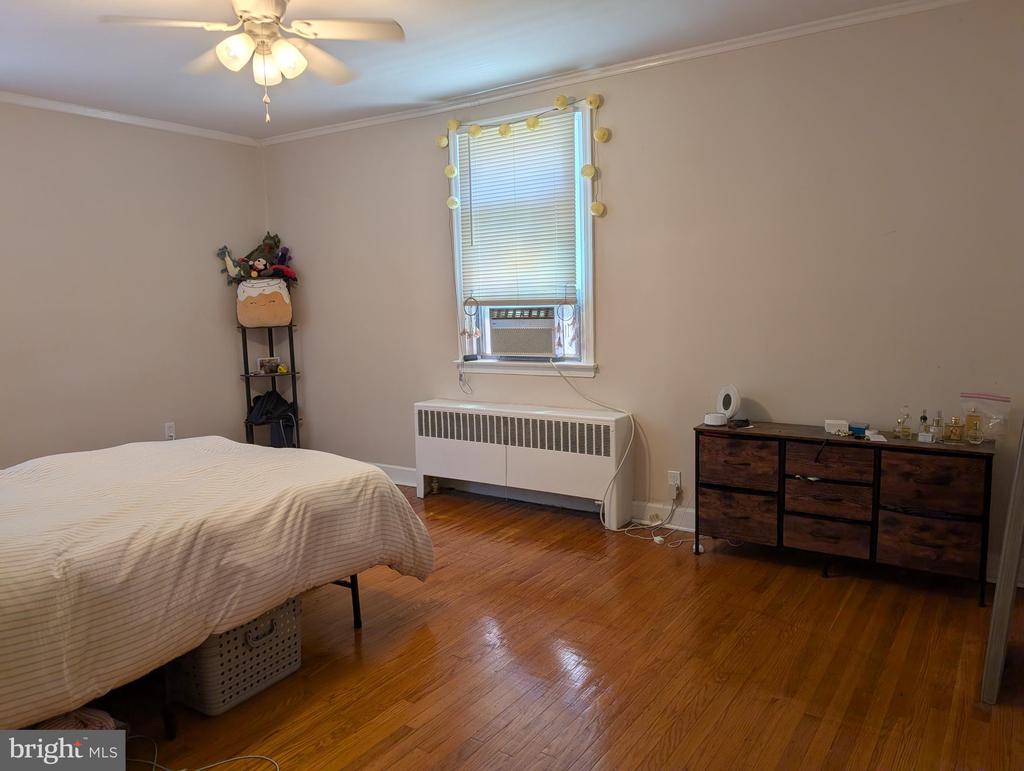 2433 N 50TH STREET 1ST FL