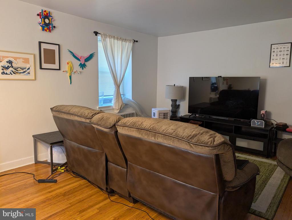 2433 N 50TH STREET 2ND FL