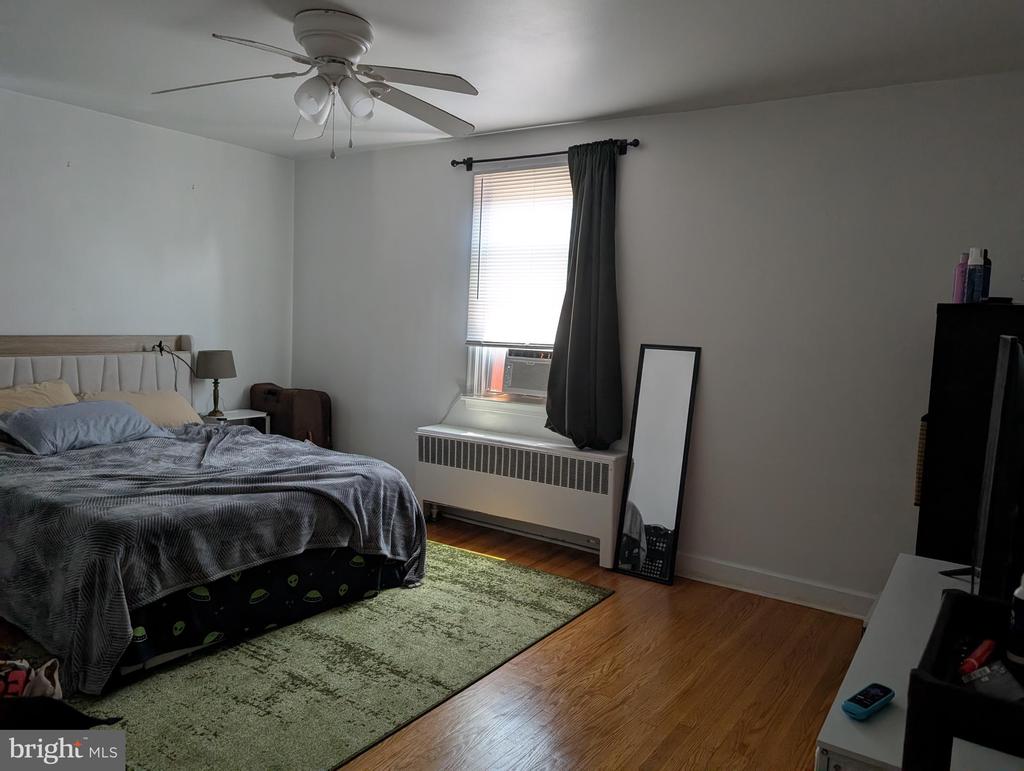 2433 N 50TH STREET 2ND FL