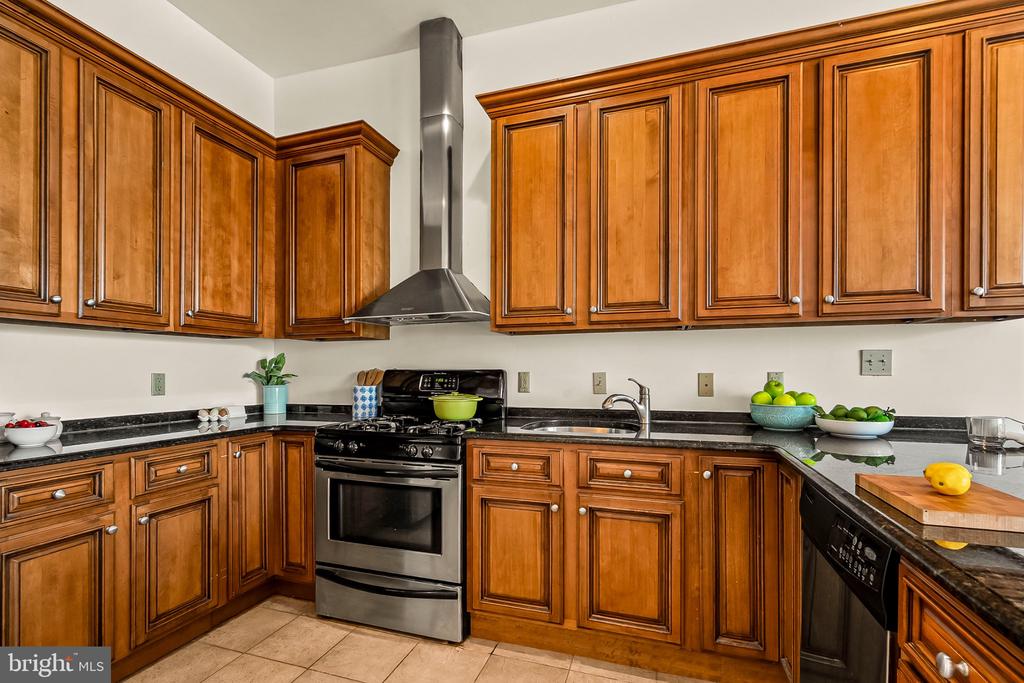 128 SOUTH STREET Unit: 3R