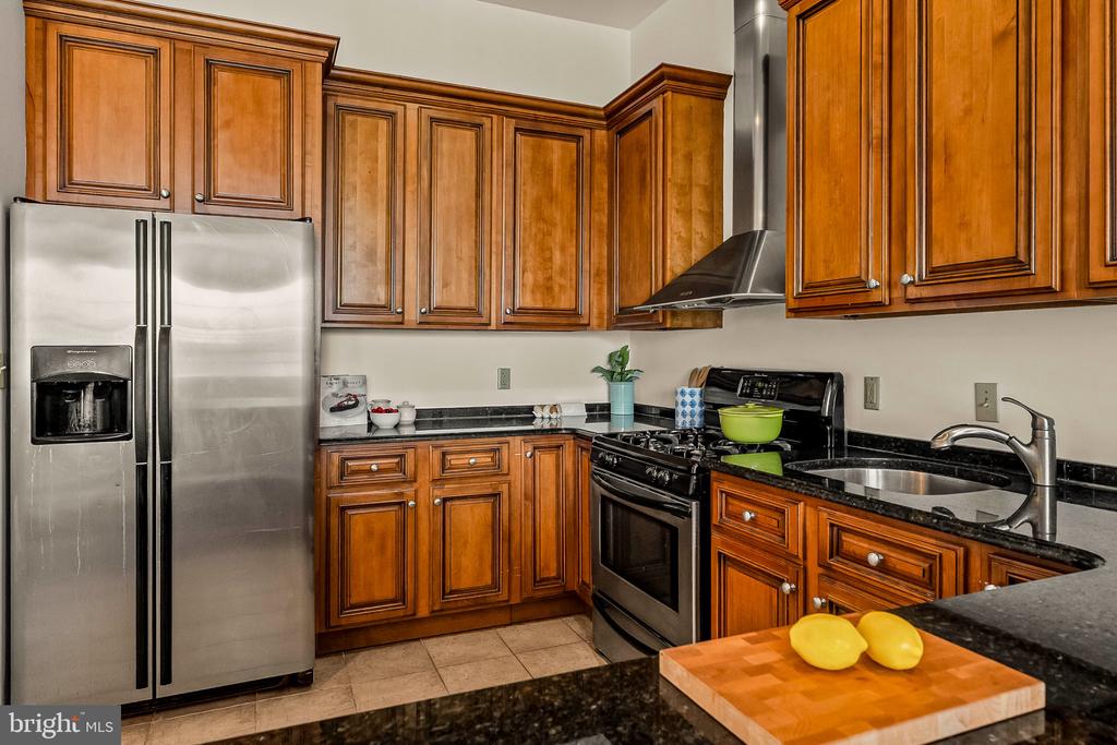 128 SOUTH STREET Unit: 3R