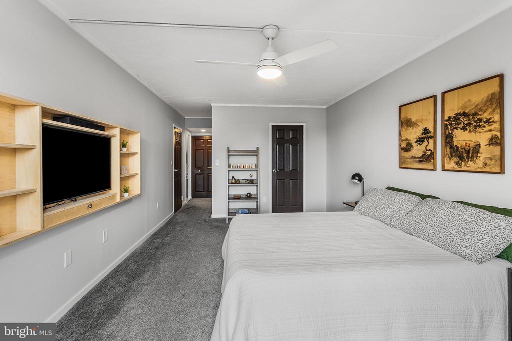 200 LOMBARD STREET 10 528