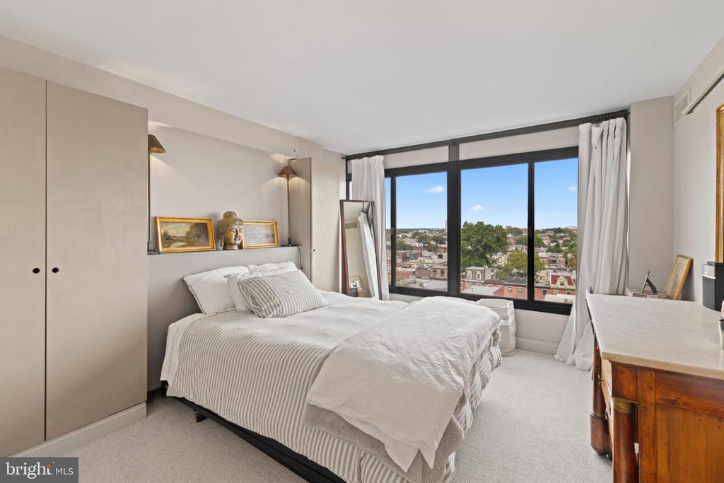 2001 HAMILTON STREET 1119