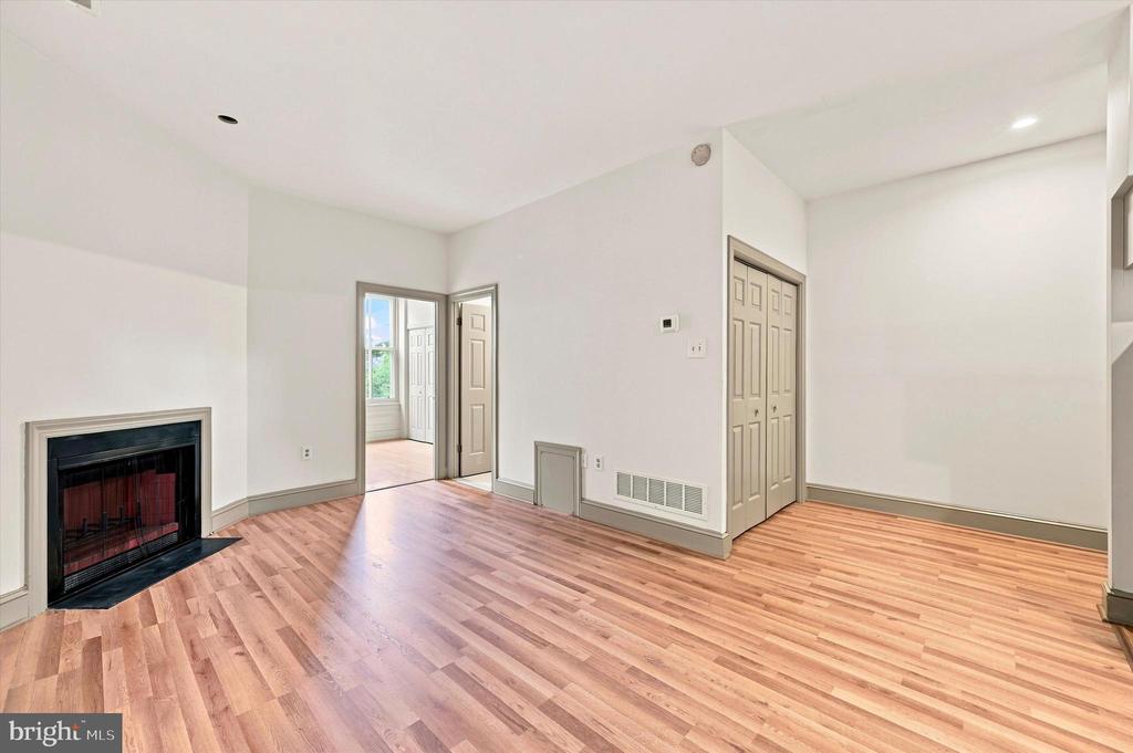 1529 GREEN STREET Unit: C