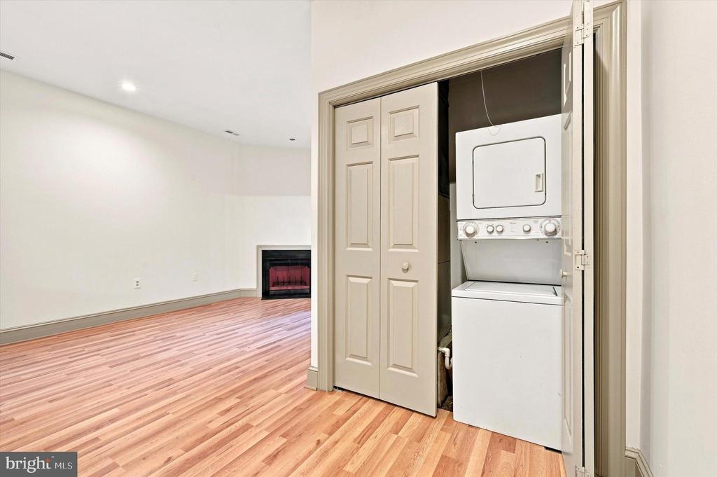 1529 GREEN STREET Unit: C