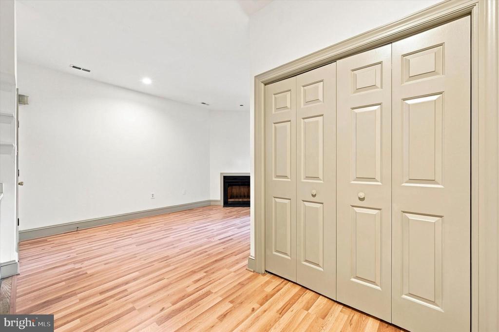 1529 GREEN STREET Unit: C