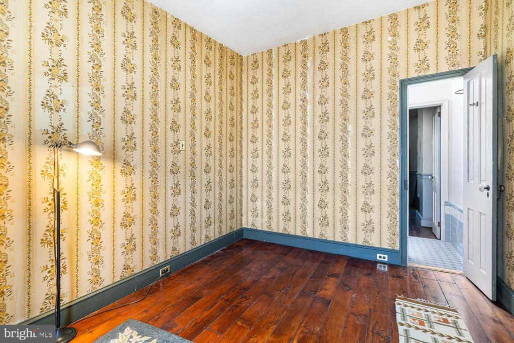 56 W PENN STREET