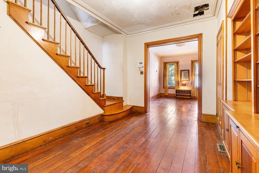56 W PENN STREET
