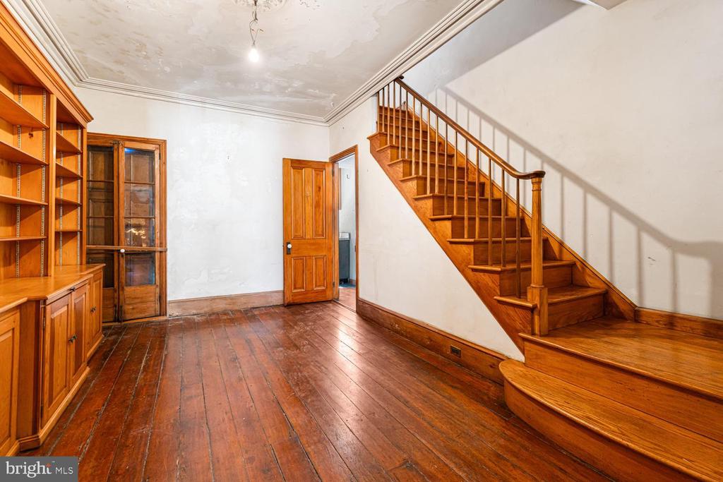 56 W PENN STREET