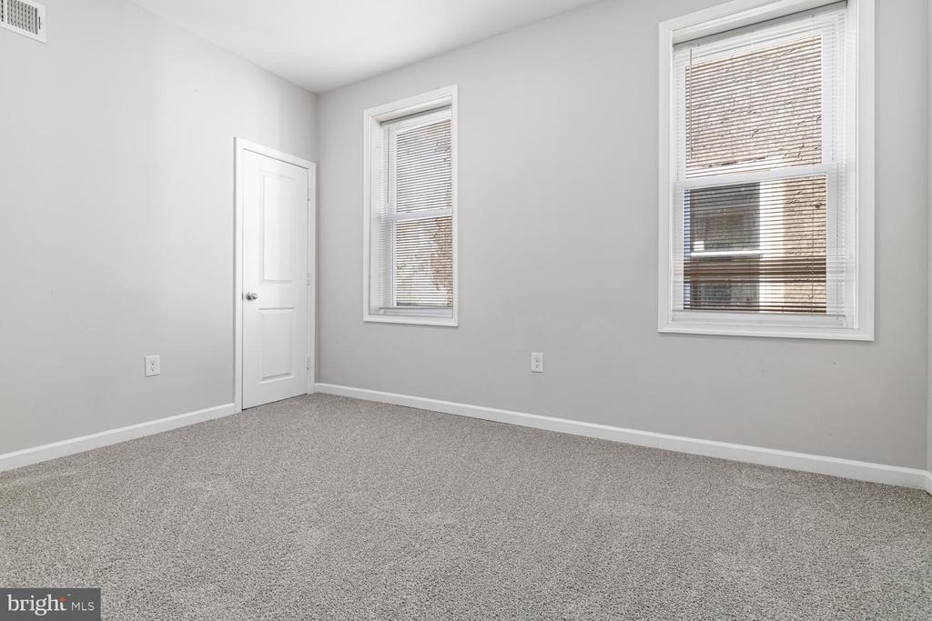 159 E MAYLAND STREET