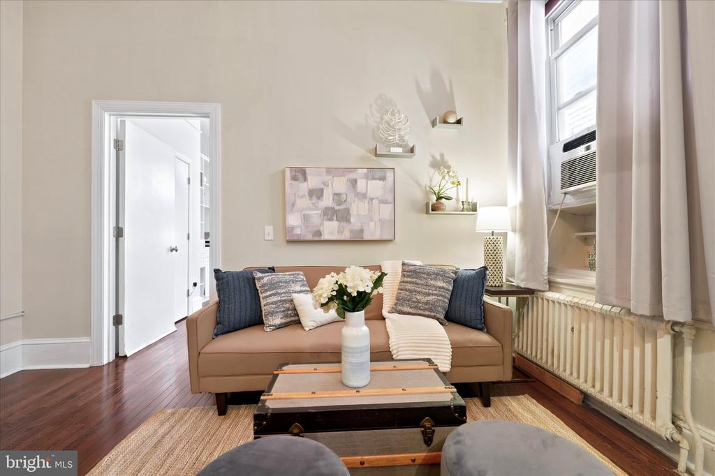 238 S 13TH 2R