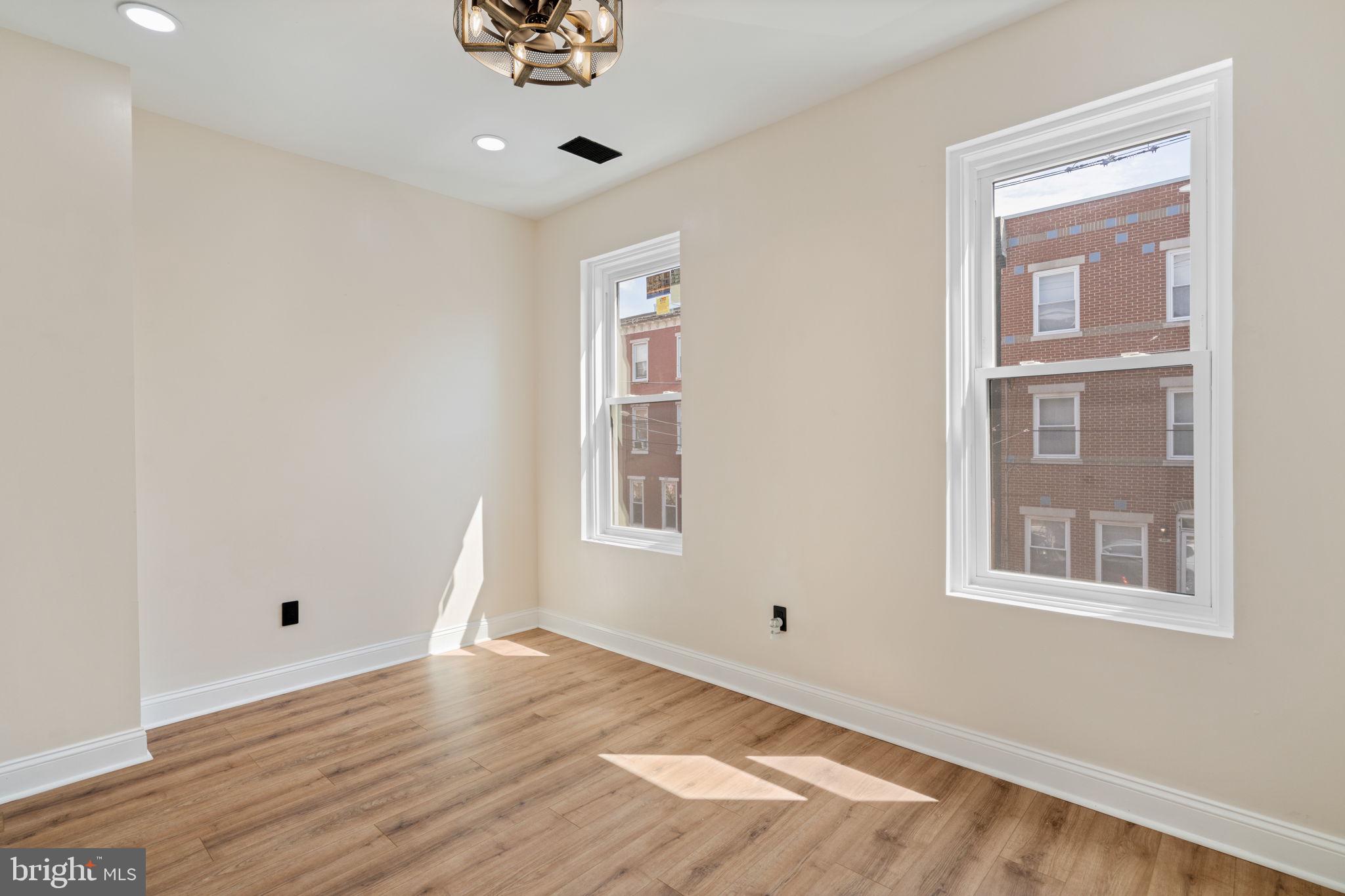 856 PERKIOMEN STREET