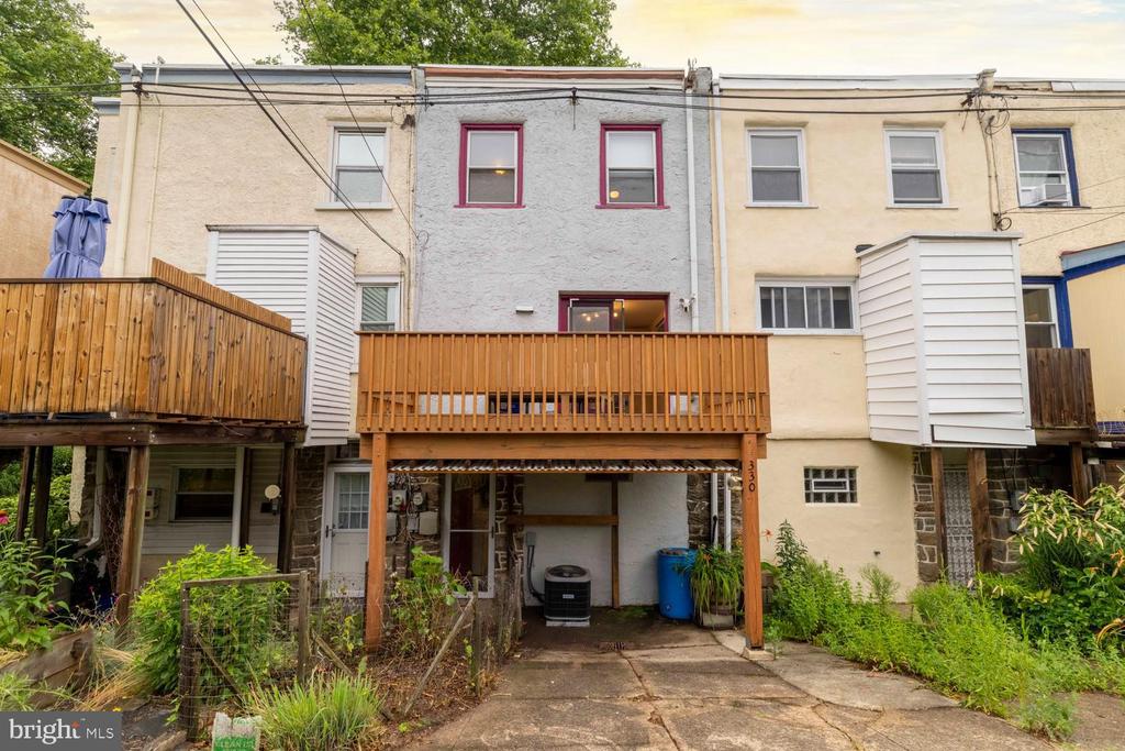 330 W DURHAM STREET