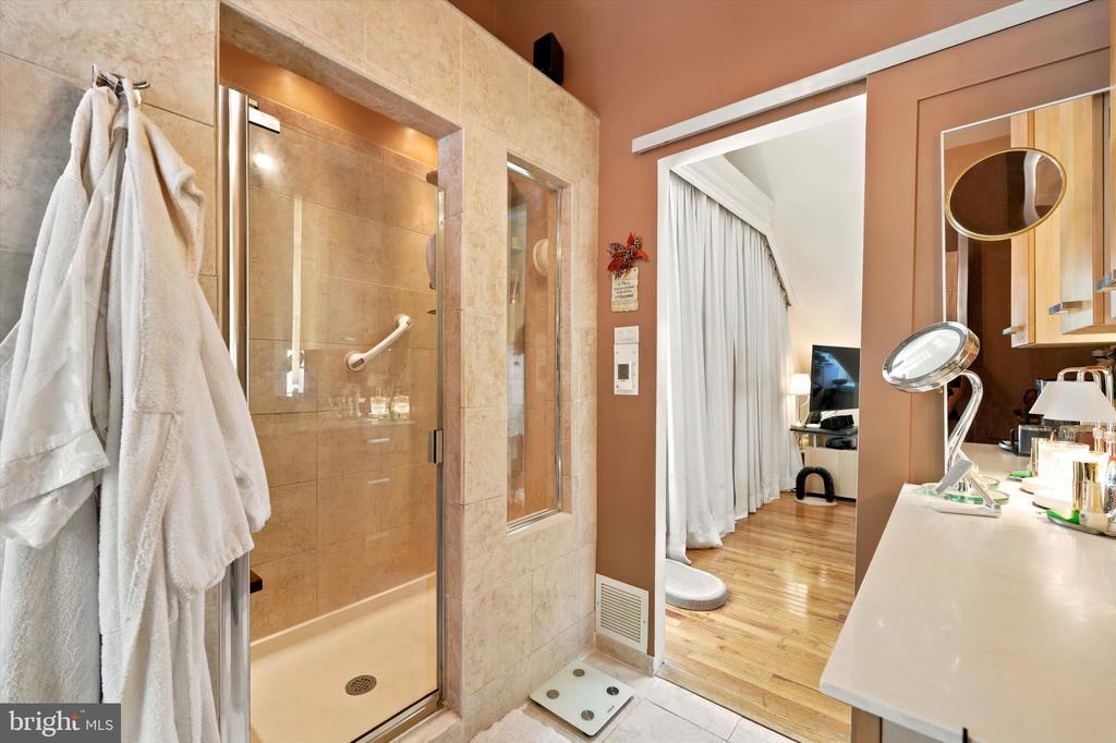 820 S 4TH STREET Unit: B