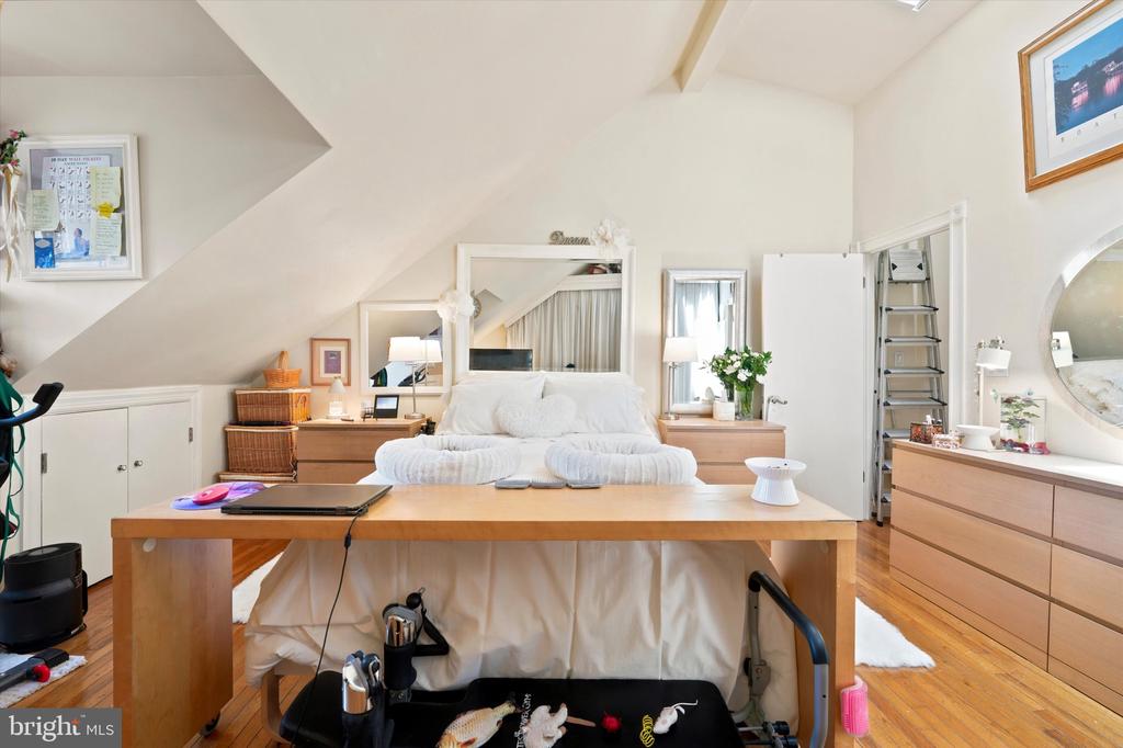 820 S 4TH STREET Unit: B