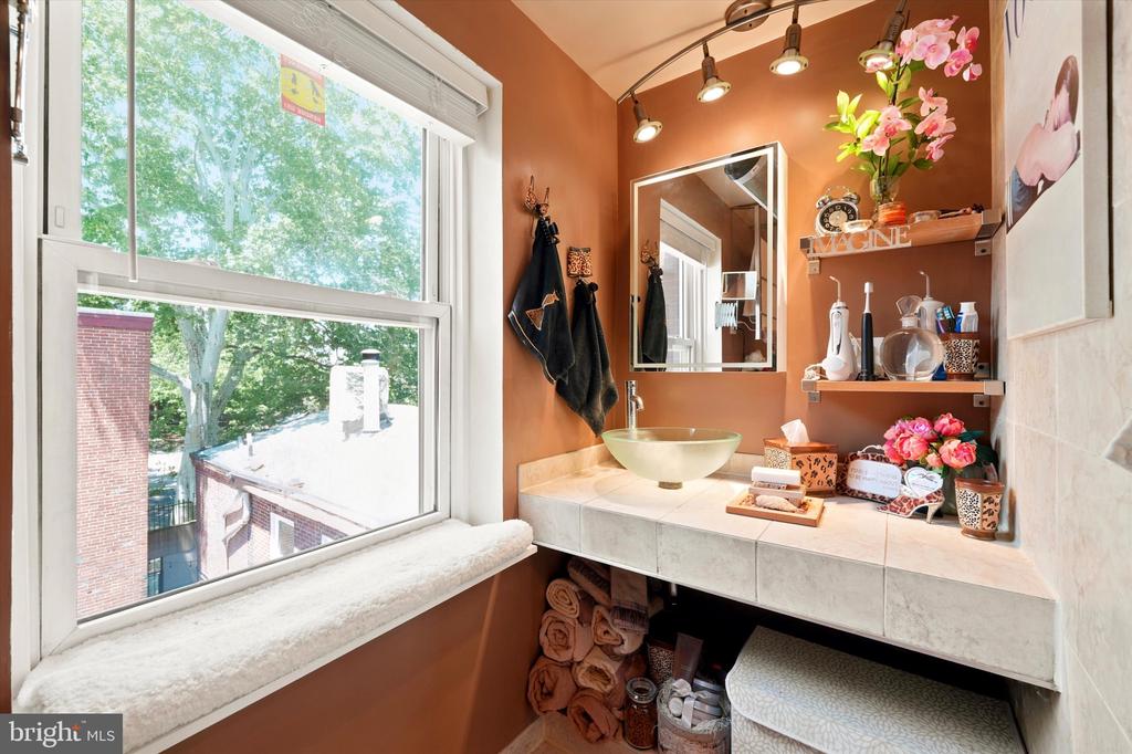 820 S 4TH STREET Unit: B