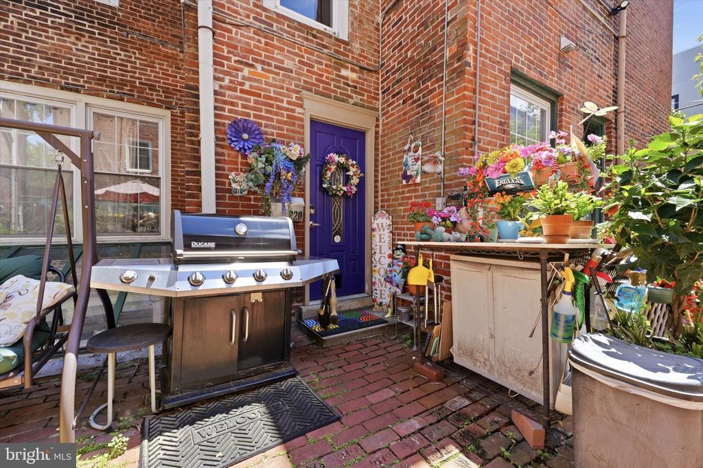 820 S 4TH STREET Unit: B