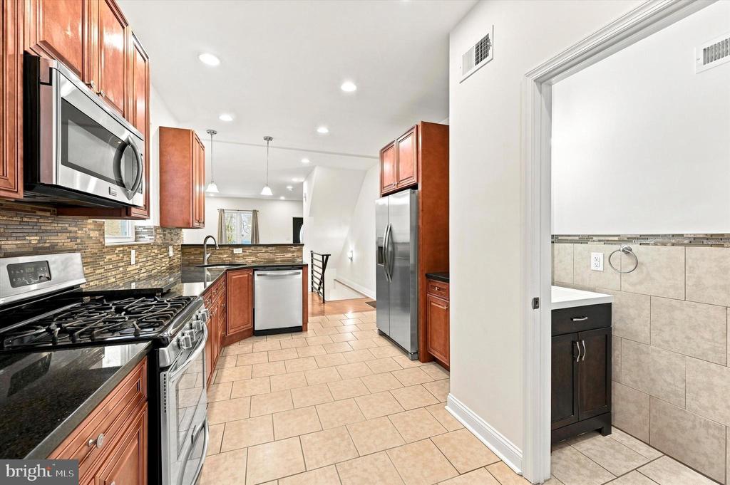 1027 S 50TH STREET
