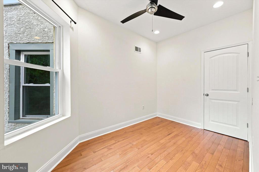 1027 S 50TH STREET