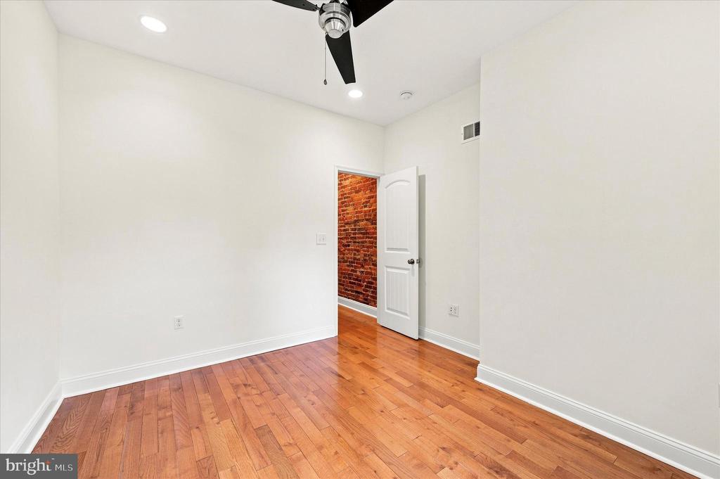 1027 S 50TH STREET