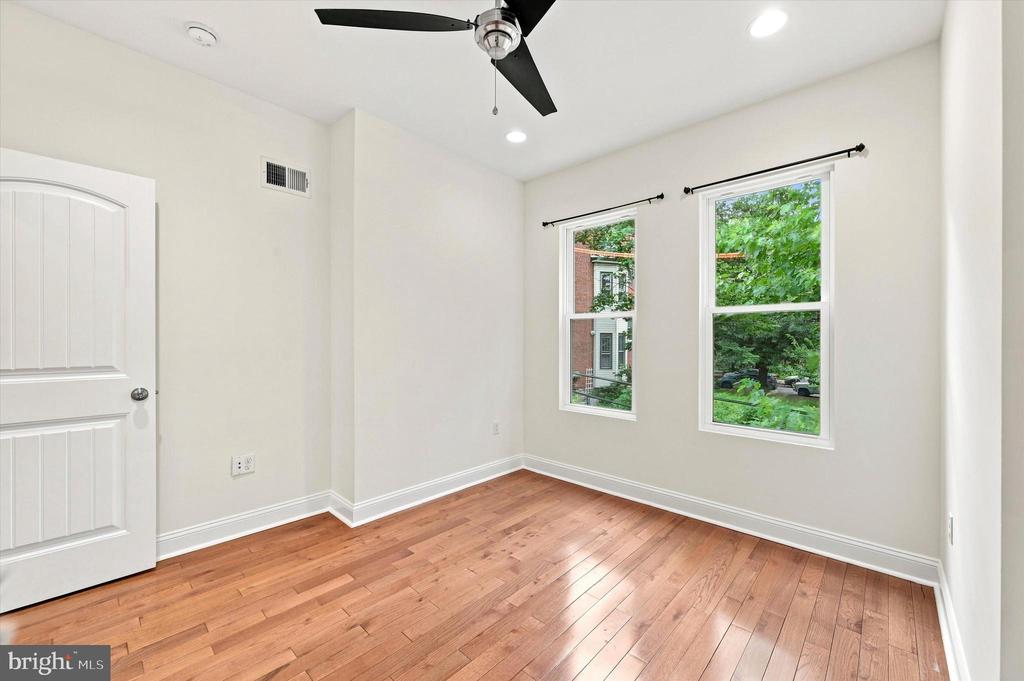 1027 S 50TH STREET