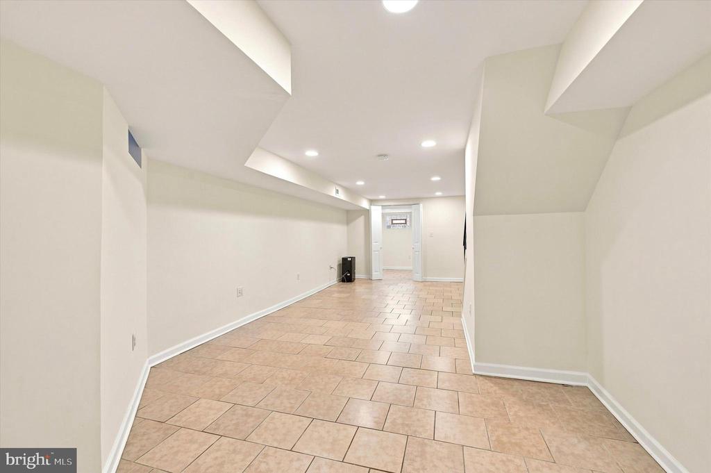 1027 S 50TH STREET