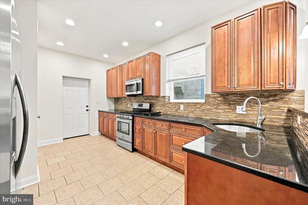 1027 S 50TH STREET
