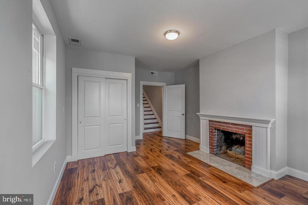 308 W UPSAL STREET