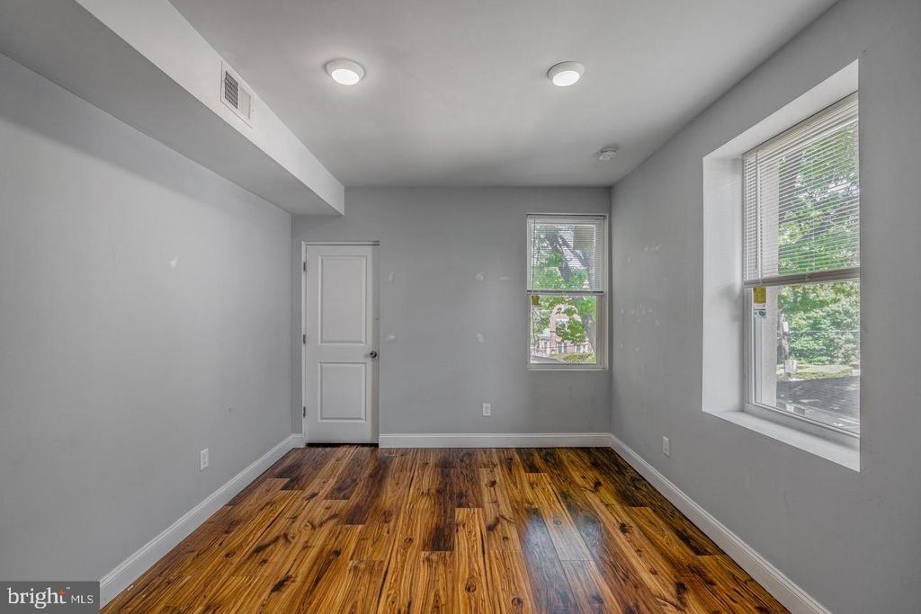 308 W UPSAL STREET