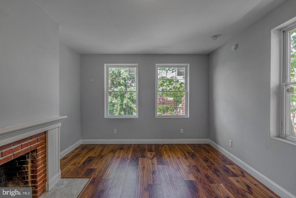 308 W UPSAL STREET