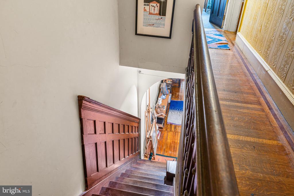 145 W SCHOOL HOUSE LANE