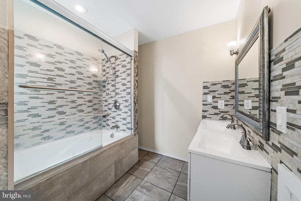 2003 S 7TH STREET Unit: 2