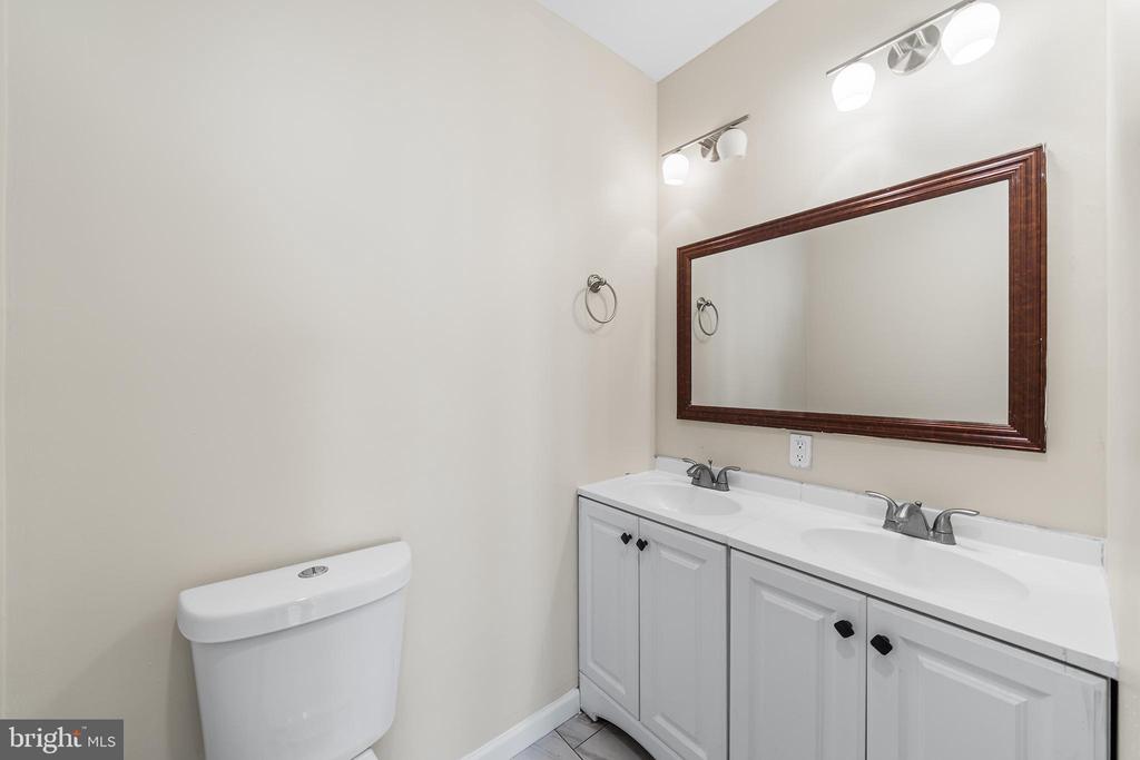 2003 S 7TH STREET Unit: 2