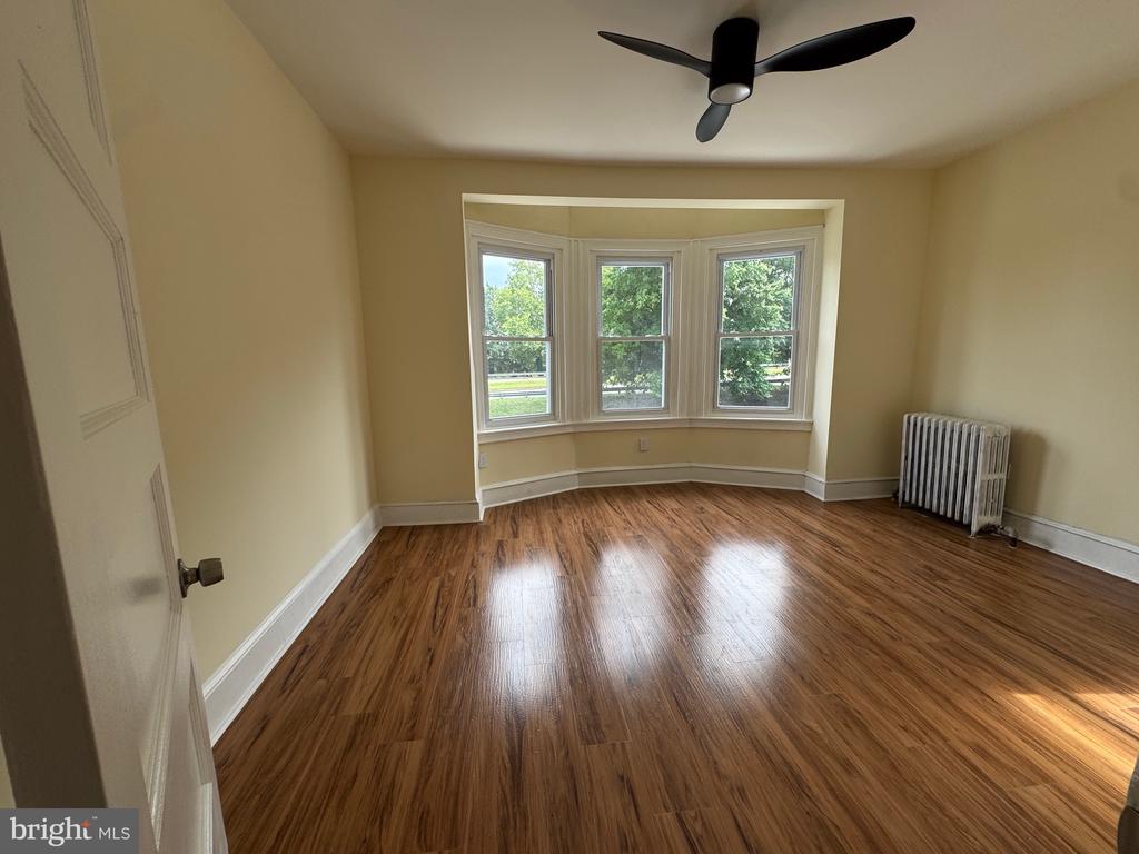 437 W ROOSEVELT BOULEVARD