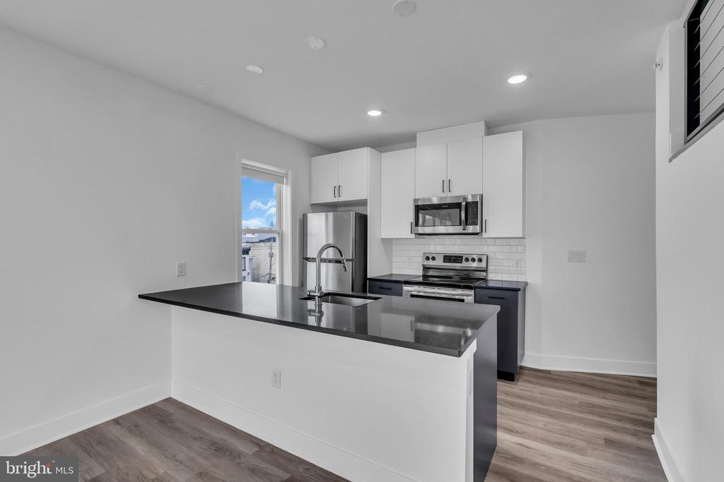 330 CECIL B MOORE AVENUE Unit: 412