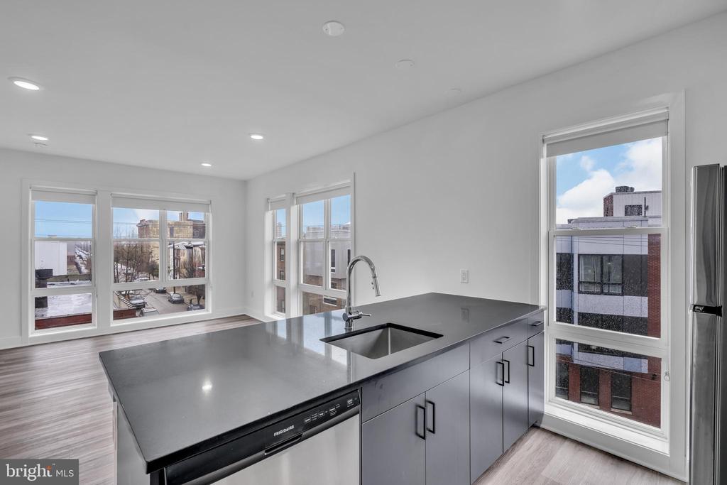 330 CECIL B MOORE AVENUE Unit: 412