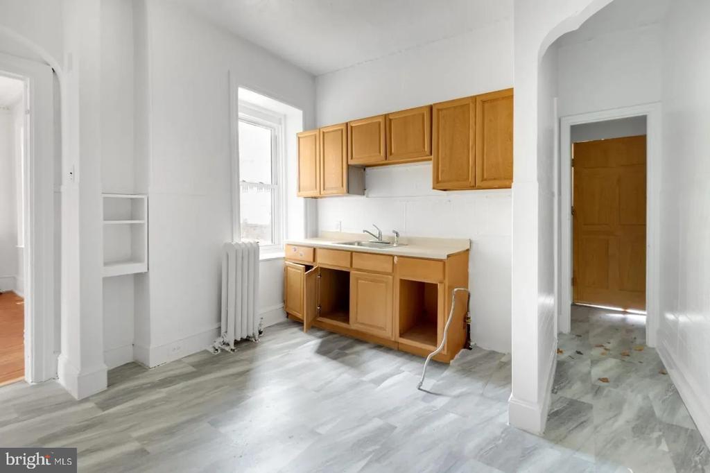 6500 LINCOLN DRIVE Unit: 5L