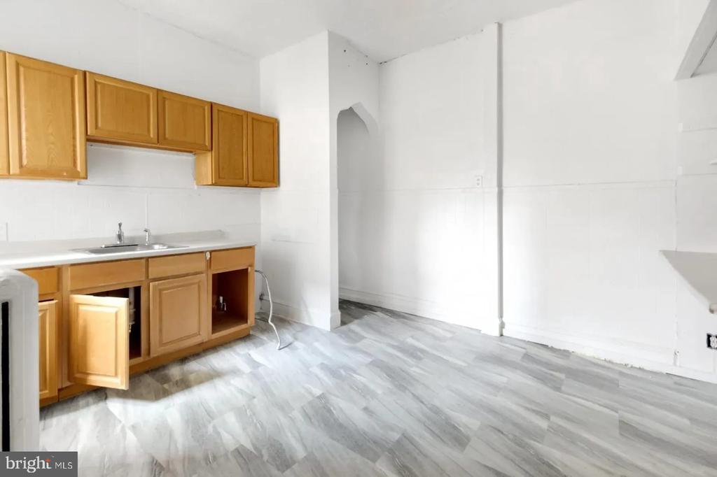 6500 LINCOLN DRIVE Unit: 5L