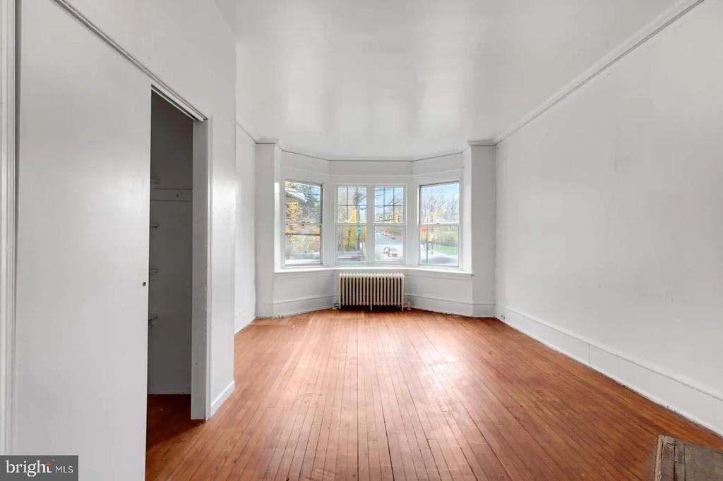 6500 LINCOLN DRIVE Unit: 5L