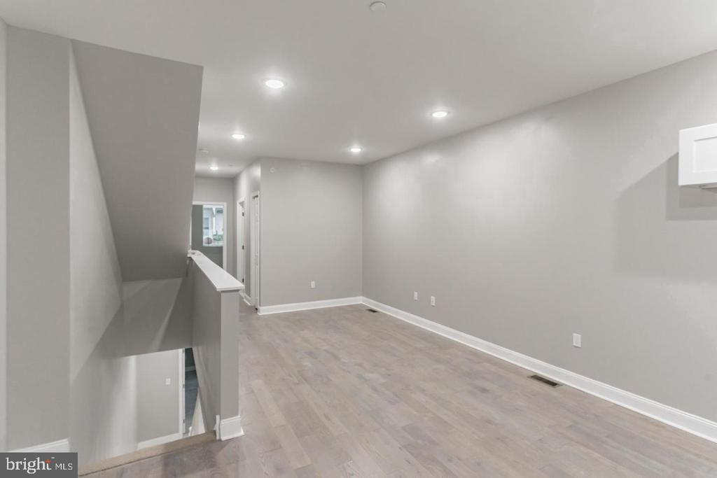 667 N 39TH STREET Unit: 1