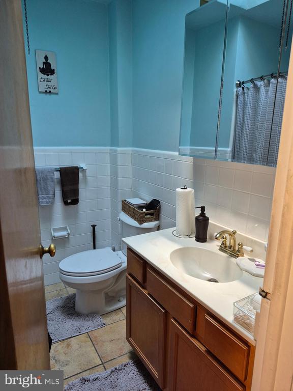 7254 MANSFIELD AVENUE Unit: 2ND FLOOR