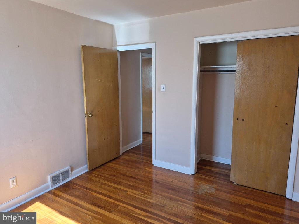 7254 MANSFIELD AVENUE Unit: 2ND FLOOR