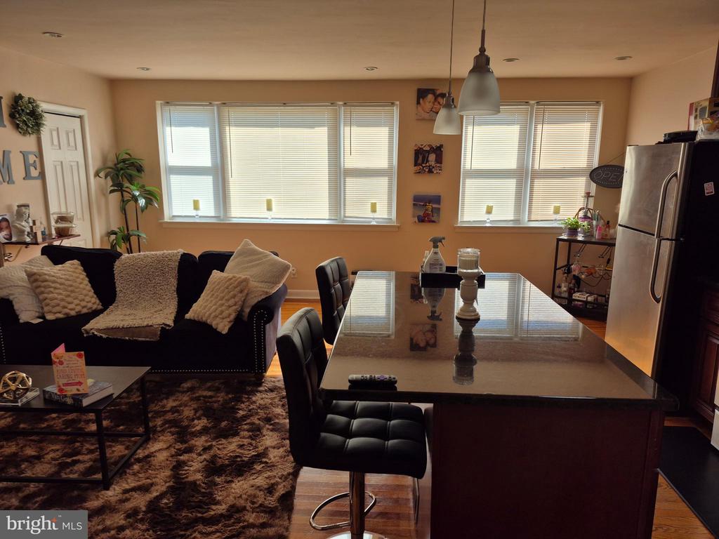 7254 MANSFIELD AVENUE Unit: 2ND FLOOR