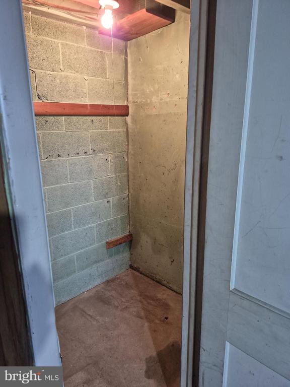 7254 MANSFIELD AVENUE Unit: 2ND FLOOR