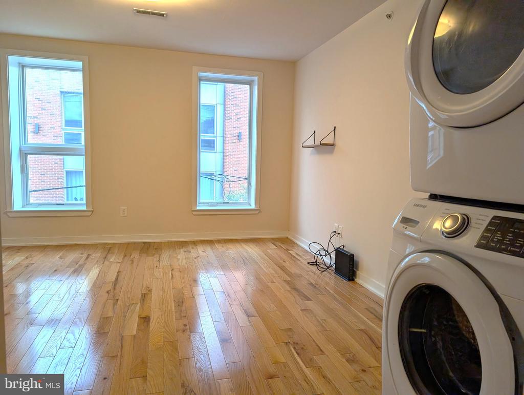 1204 E PALMER STREET Unit: 3