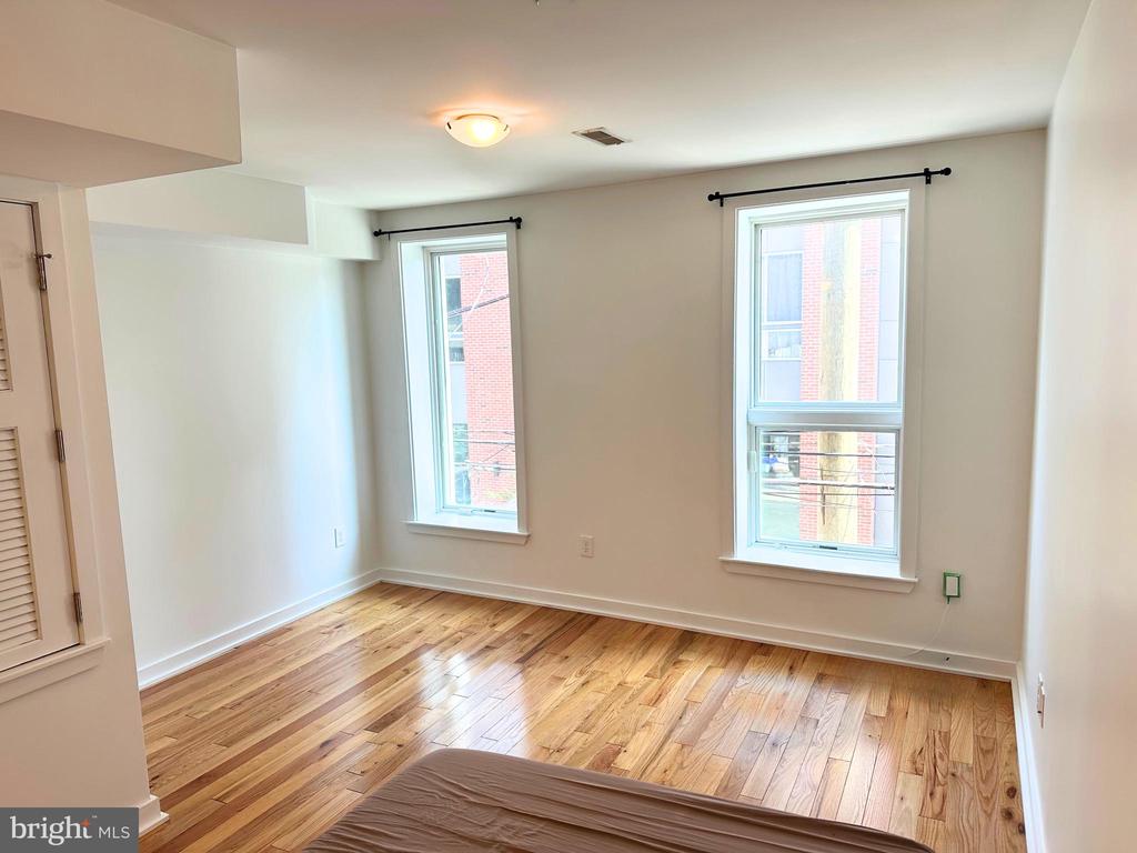1204 E PALMER STREET Unit: 3