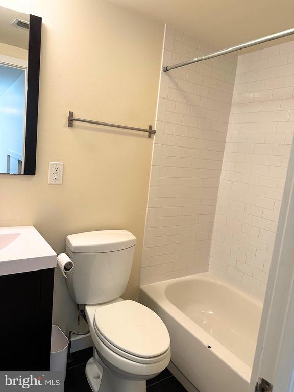 1204 E PALMER STREET Unit: 3